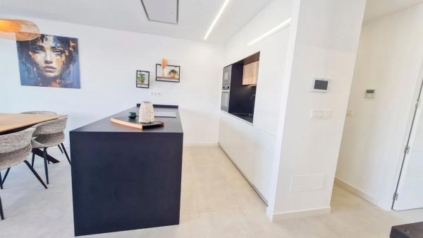 Casa independiente en calle Diego Borrego s/n