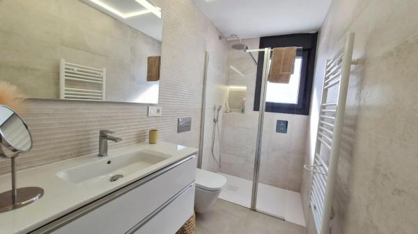 Casa independiente en calle Diego Borrego s/n