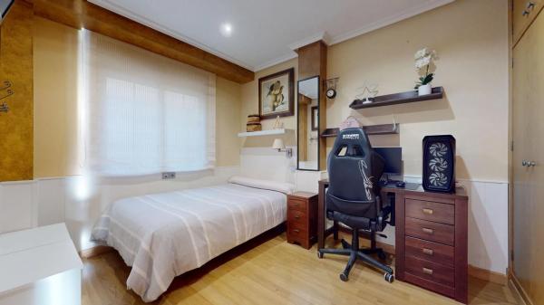 Chalet adosado en calle Bécquer