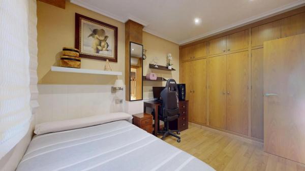 Chalet adosado en calle Bécquer