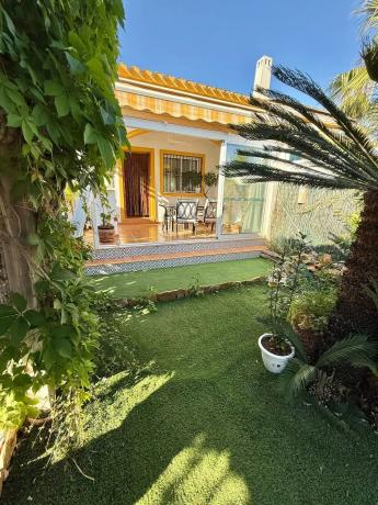 Chalet adosado en calle Cañada Real