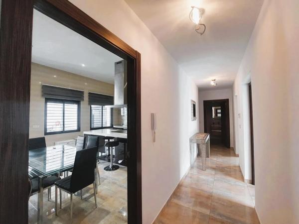 Casa independiente en avenida Río Segura