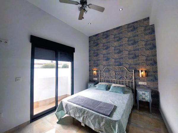 Casa independiente en avenida Río Segura