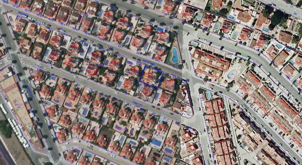 Chalet en avenida de las Especias