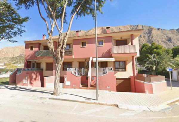 Chalet adosado en avenida Exma.Diput.Prov.de Ali, 50