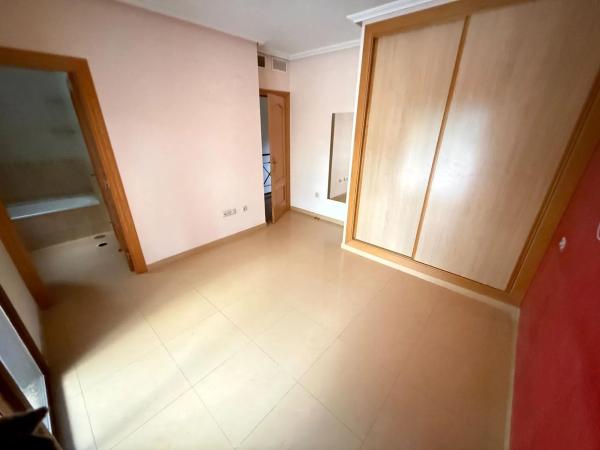 Casa independiente en Valencia, 24