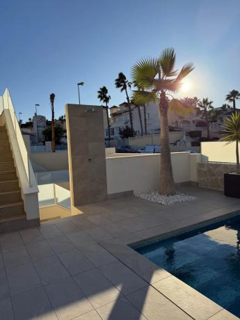 Casa independiente en avenida del Recorral