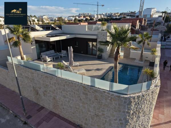 Casa independiente en avenida del Recorral