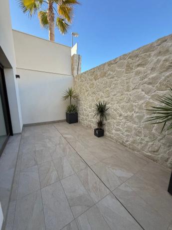 Casa independiente en avenida del Recorral