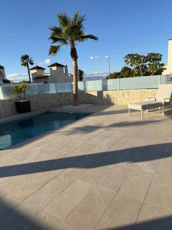 Casa independiente en avenida del Recorral