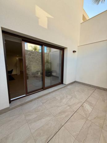 Casa independiente en avenida del Recorral