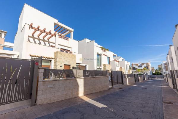 Casa independiente en Av Argentina De, 33