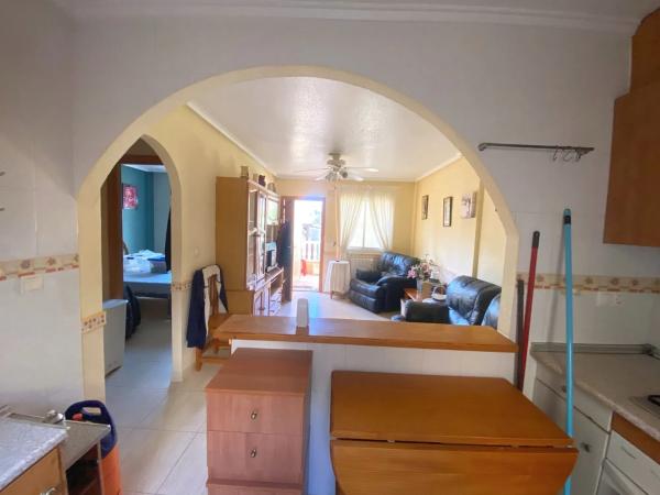 Chalet pareado en calle Covadonga, 2