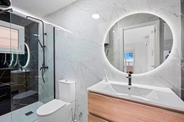 Estudio en calle Thader, 1