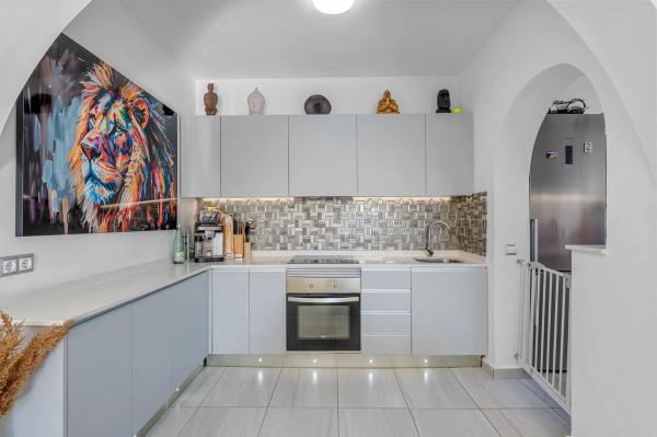 Casa independiente en calle Higueras, 20