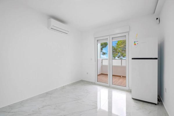 Estudio en calle Thader, 1