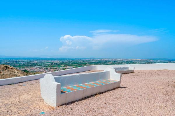 Estudio en calle Thader, 1