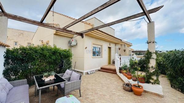 Chalet en Barrio Centro de la Ciudad Quesada