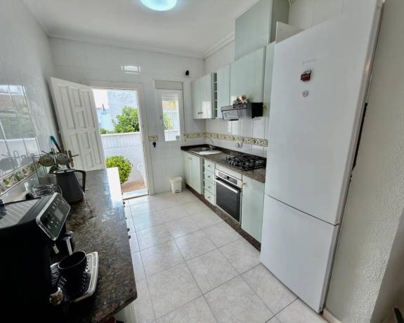 Casa independiente en avenida de las Naciones, 28