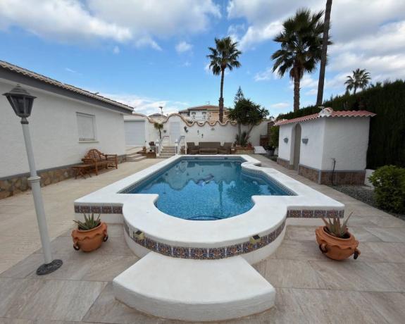 Casa independiente en avenida de las Naciones, 28