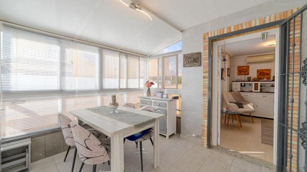 Chalet pareado en calle Cangas