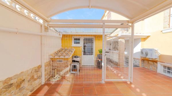 Chalet pareado en calle Cangas