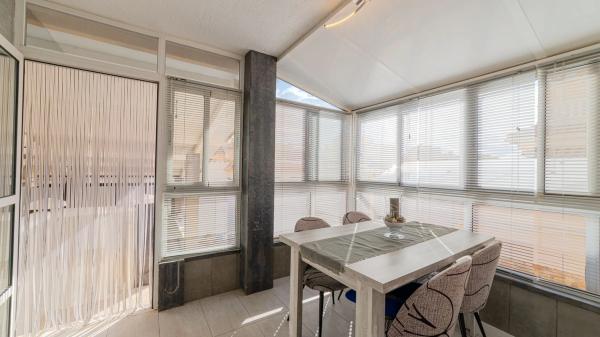 Chalet pareado en calle Cangas