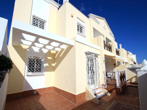 Chalet adosado en calle Tarragona