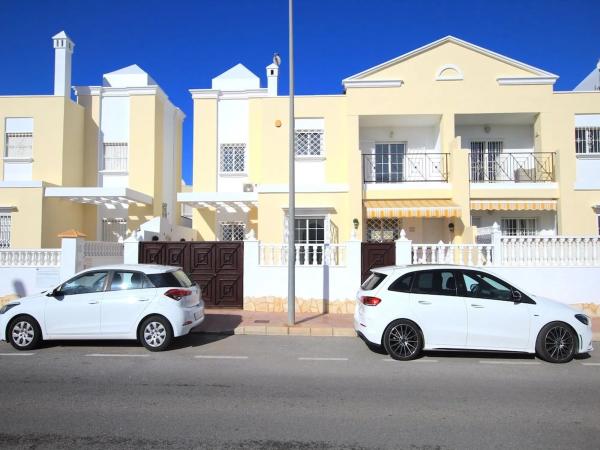 Chalet adosado en calle Tarragona