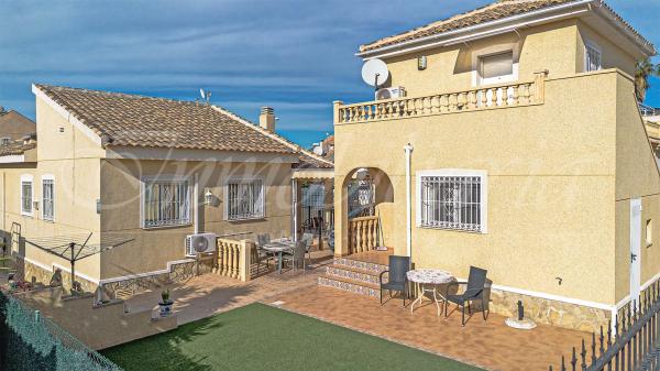 Casa independiente en calle los Arcos s/n