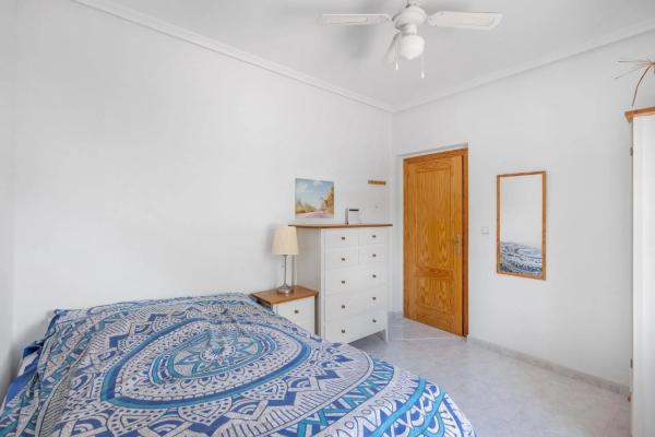 Casa independiente en calle Coloso de Rodas