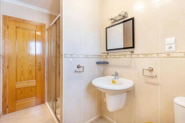 Casa independiente en calle Coloso de Rodas