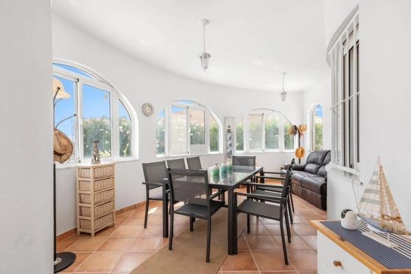 Casa independiente en calle Coloso de Rodas