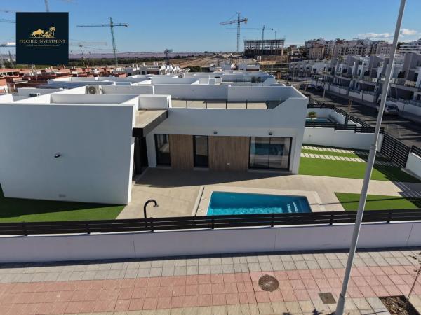 Casa independiente en calle Bach