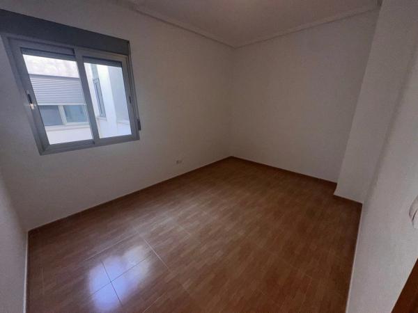 Piso en CL Tierno Galvan, 11