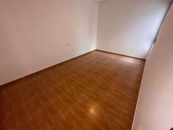 Piso en CL Tierno Galvan, 11