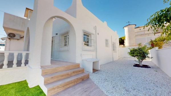 Casa independiente en calle Jumilla