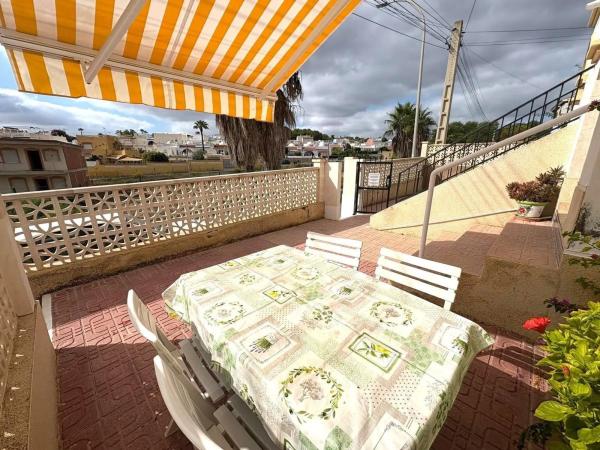 Chalet adosado en calle Filipinas