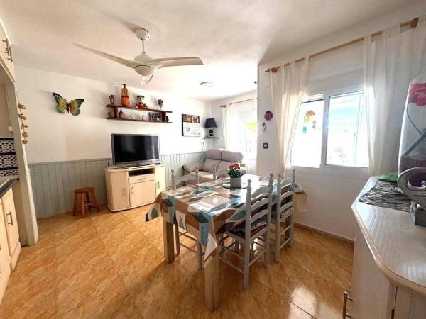 Chalet adosado en calle Filipinas