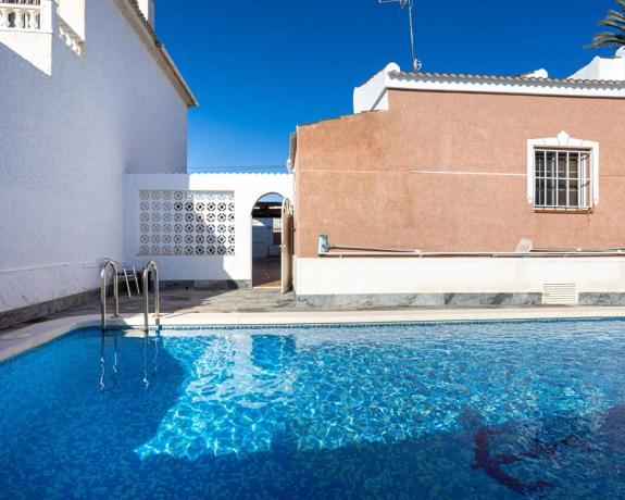 Casa independiente en calle Caravaca s/n