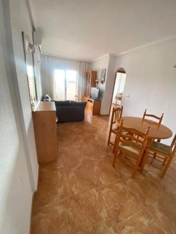 Piso en calle San Emigdio