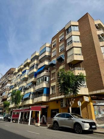 Piso en calle Clavel