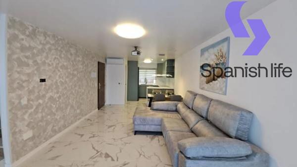 Casa independiente en avenida Alfredo Nobel