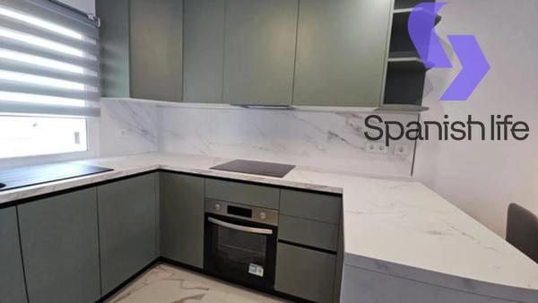 Casa independiente en avenida Alfredo Nobel