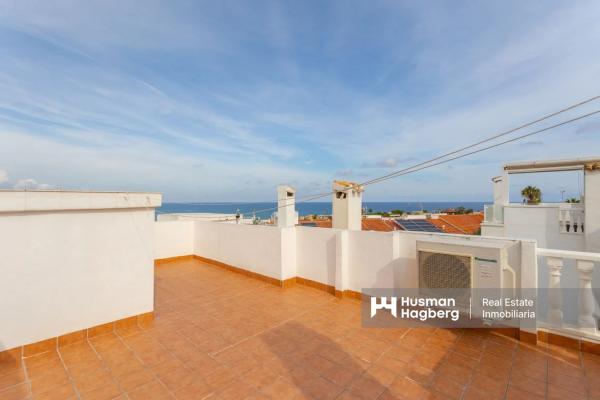 Chalet adosado en calle Cuenca