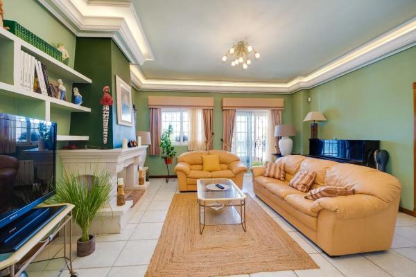 Casa independiente en calle de los Hibiscus