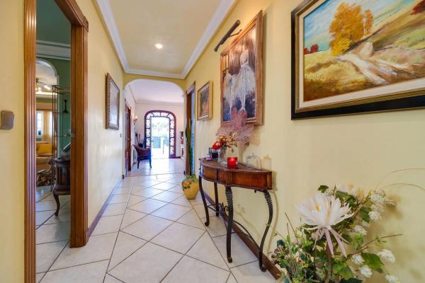 Casa independiente en calle de los Hibiscus