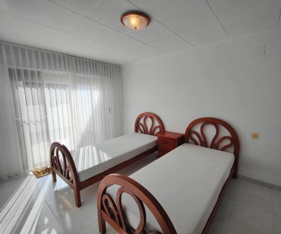 Chalet adosado en avenida Robleda