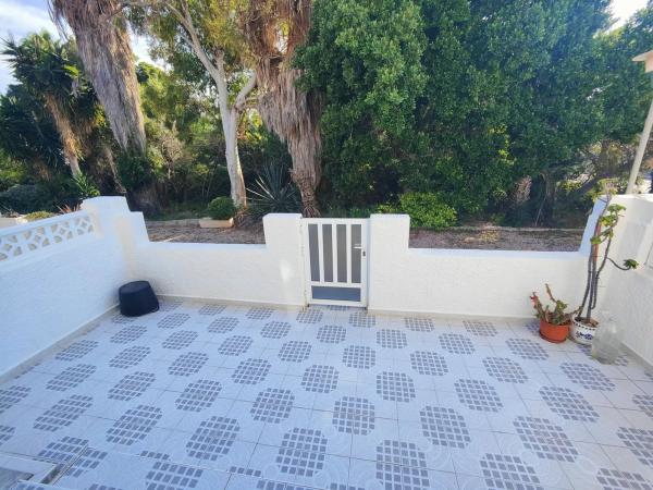 Chalet adosado en avenida Robleda