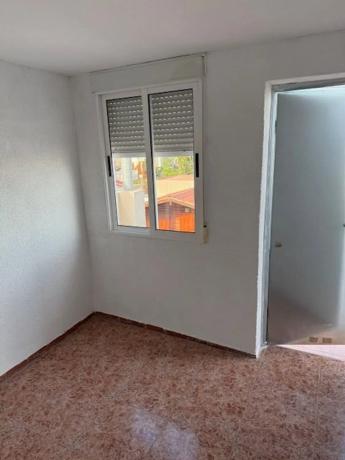 Chalet adosado en calle Águila